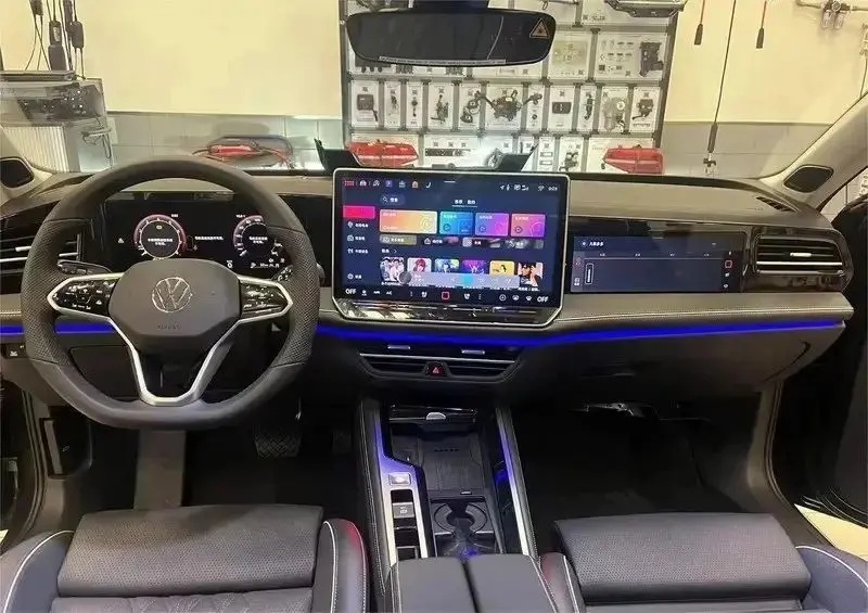 【E汽车】新一代迈腾实车谍照曝光