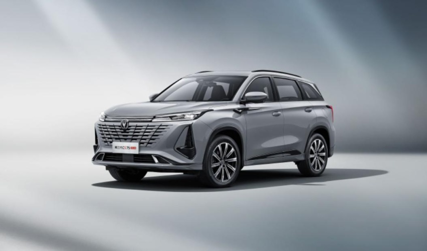售价12.49万元起！第三代CS75PLUS进阶而来