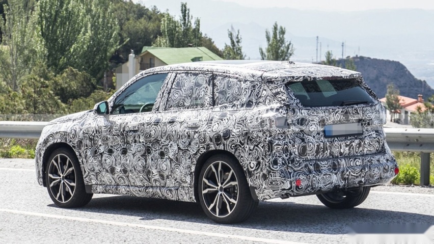 20万就能买宝马！还是SUV 但全新车型更省油还有双联屏？