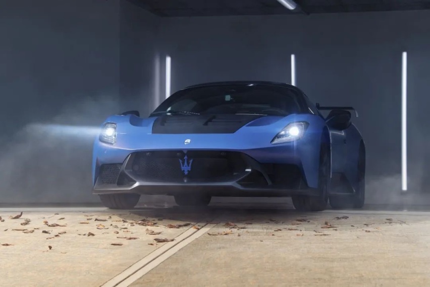 【车赏】玛莎拉蒂最新高性能超跑GT2 Stradale