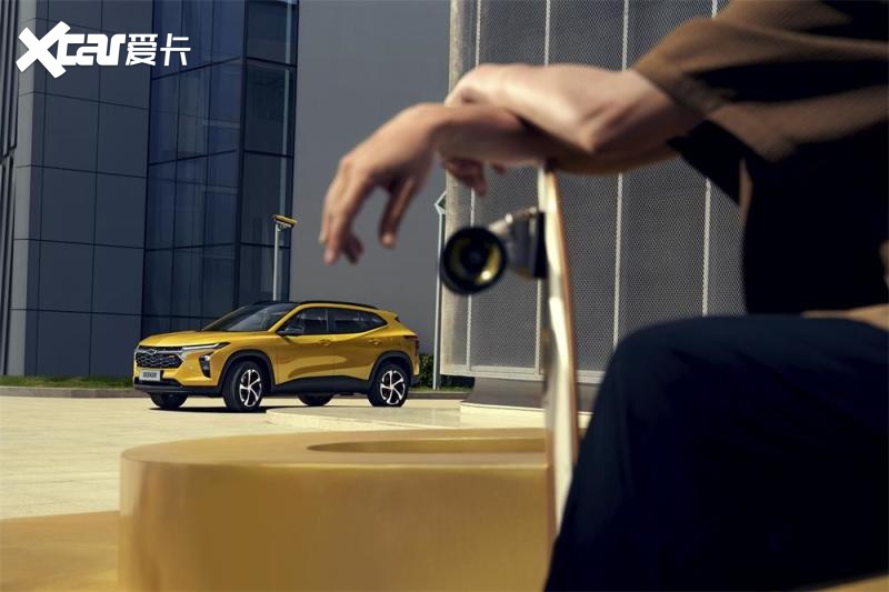 独特金色车身 专为中国新一代主流年轻群体量身定制~雪佛兰全新SUV