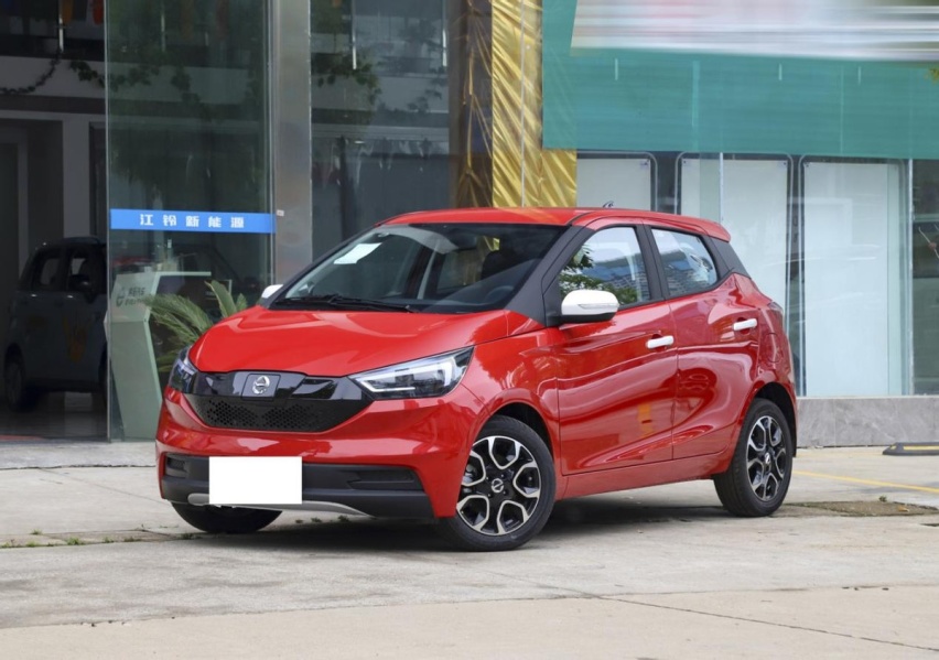 售价8.28万元，2023款江铃易至EV3小雷达上市，续航达302公里