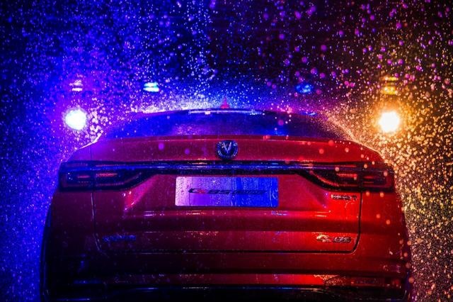 主流化轿跑SUV元年 长安CS85 COUPE销量口碑双登顶