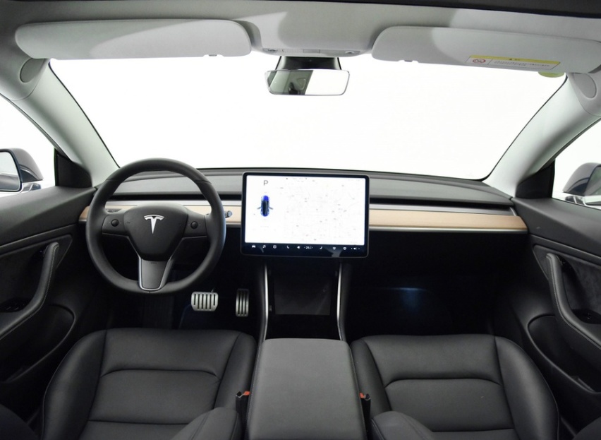 作为特斯拉最便宜的车型，特斯拉Model 3 品质如何