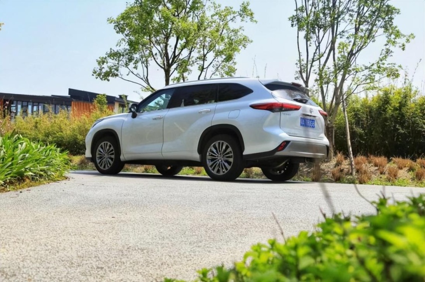 试驾全新汉兰达380T：进口2.0T+8AT，动力平顺