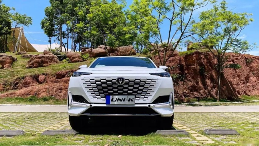 试驾长安UNI-K：这是一台很“巴适”的中型SUV