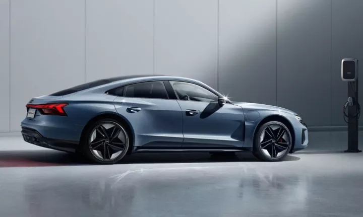 奥迪最贵电动车预售148万元，奥迪RS e-tron GT值吗？
