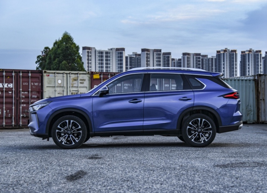 搭载2.0T+爱信6AT,零百加速7.5秒,15万内最快的SUV竟是它