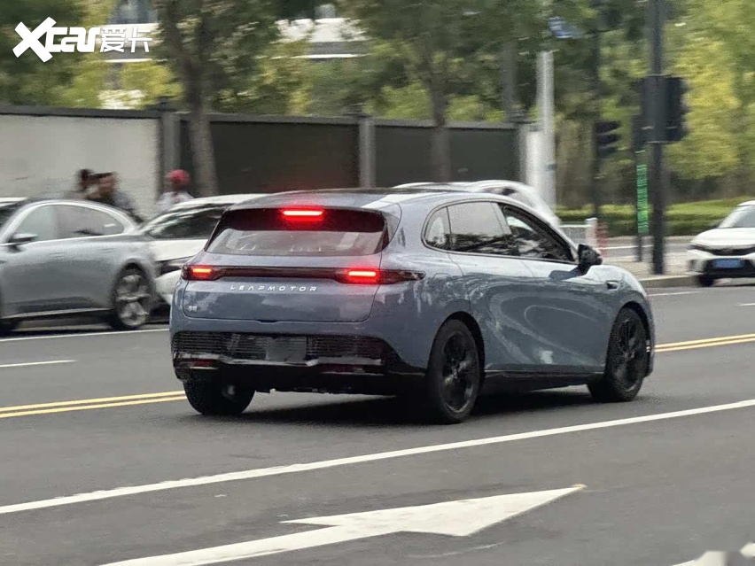 新车 | 605km续航领先 / 160kW电机加持 / 零跑Lafa