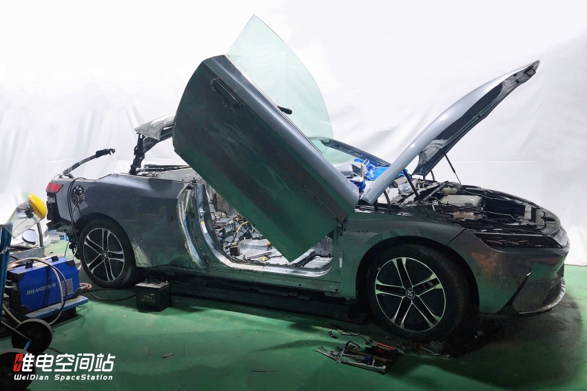 汉EV敞篷？比亚迪汉EV电动硬敞篷版施工改造回顾全纪录