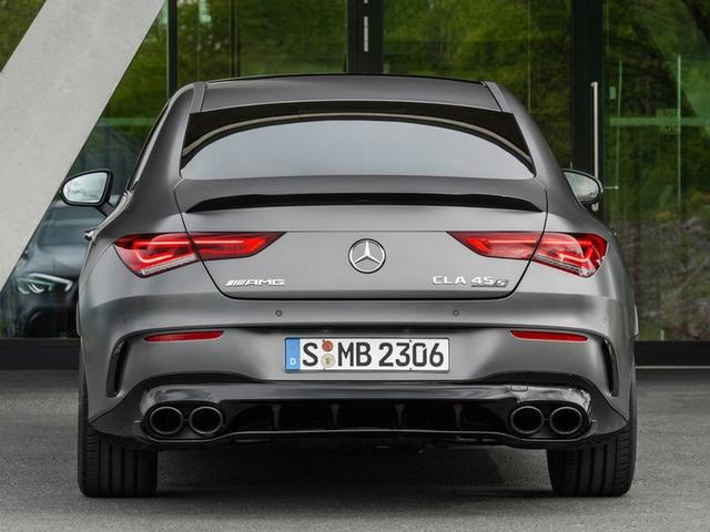 全新梅赛德斯-CLA 45 S官图曝光 搭2.0T发动机