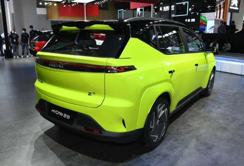 这台电动车，年轻人会给它打几分？