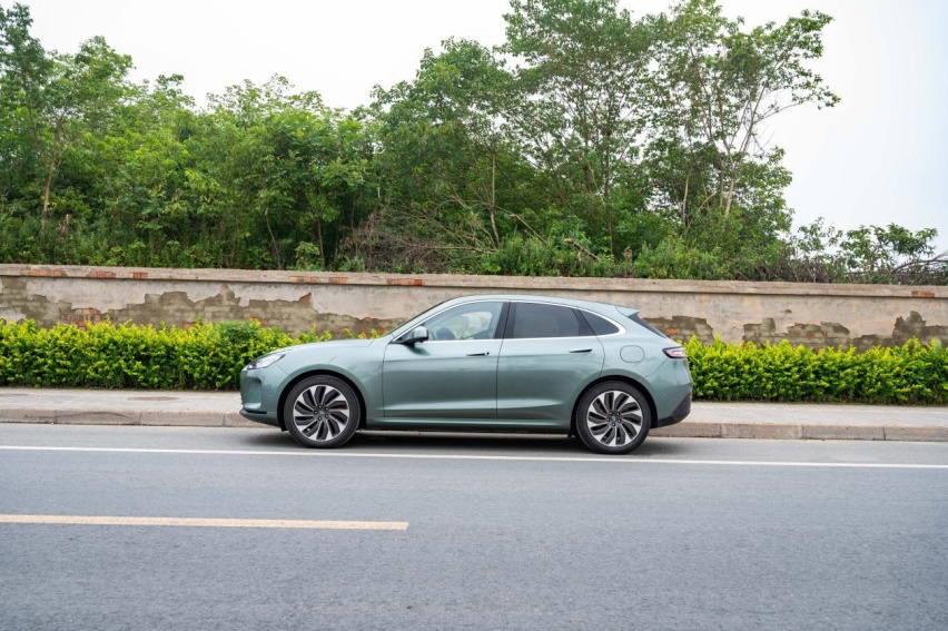 30万级高端新能源SUV，试驾问界M5，能否后来居上？