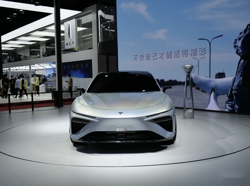 【上海车展】合众第一台轿车哪吒S发布 续航超1100km