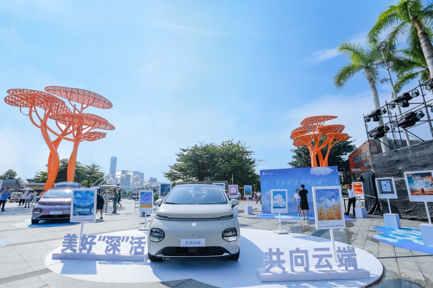 超震撼！宝骏云朵深圳首场水幕烟花发布会圆满结束