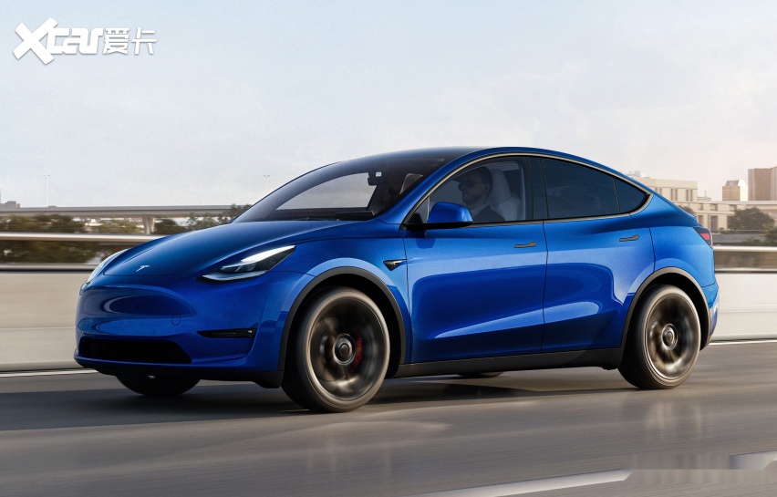 新款特斯拉Model Y上市，后驱版5.9秒破百，配置升级，26.39