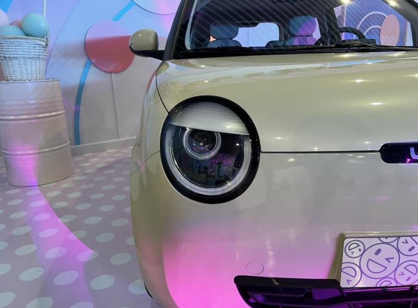 征战微型车市场，正面硬刚宏光MINI EV，长安LUMIN正式亮相
