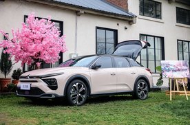 内外“双升” 出品不凡 东风雪铁龙新款凡尔赛C5 X 11.37万元起