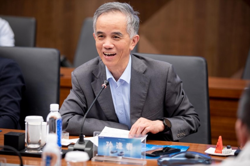 行业顶级专家齐聚比亚迪，共同品鉴CTB技术的全面优势