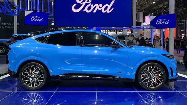只相差6千元，特斯拉Model Y和福特Mach-E新车谁更值？