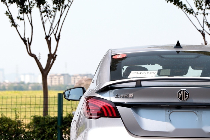 首试全新名爵6 PHEV：细节雕琢更完善，但不妨再大胆点