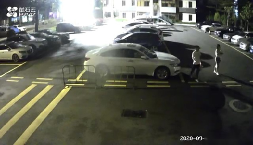 定损6000+，网约车司机蹭了我的福特还当没事发生过？