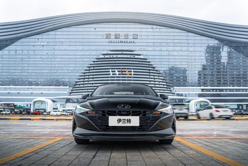 自驾游省钱才是王道，伊兰特真能半箱油跑400公里的城市路段？