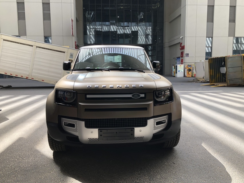 2021上海车展探馆：路虎卫士90