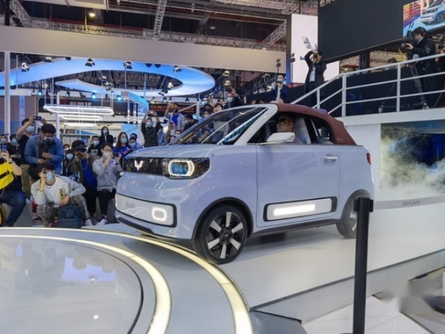 上海车展最受女生欢迎的敞篷电车，预计2022年量产