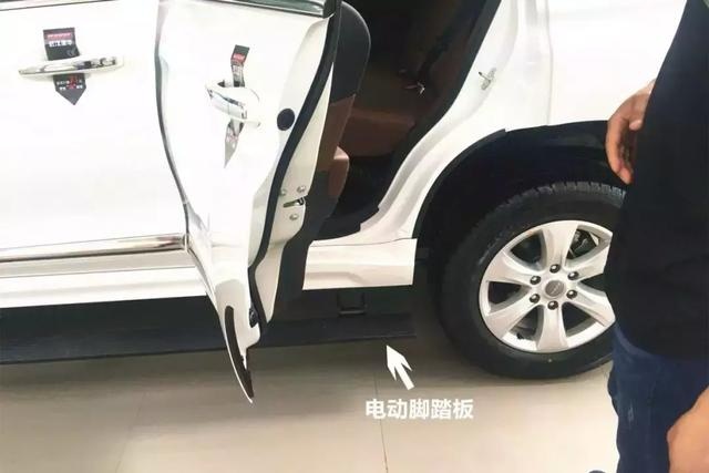 （长文预警）为告诉你30万能买到啥样的SUV，我们跑了5家店