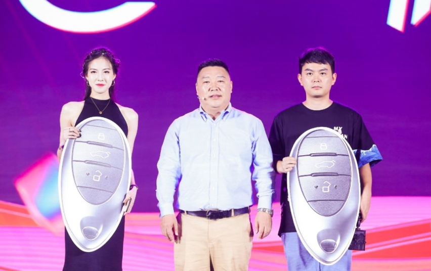 网红经济大行其道时，玩嗨的是奔腾T33