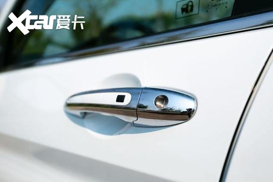 为何要选这款当婚车？既解决小两口之争，还获得了全家竖大拇指！