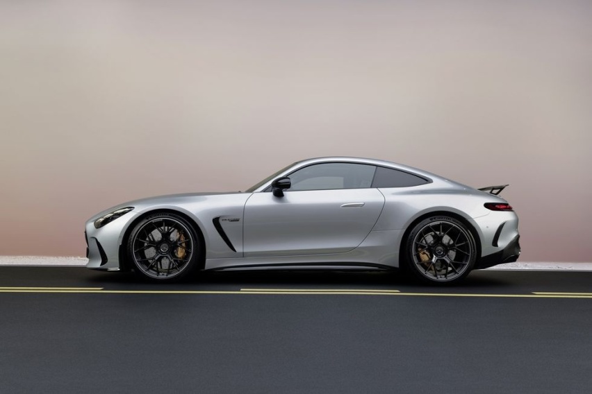全新AMG GT亮相,零百3.2s，4.0T大V8+隐藏式尾翼