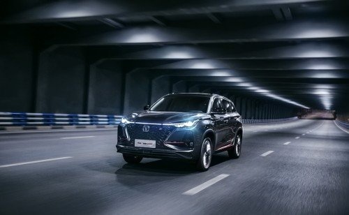 长安CS75PLUS强力助推，CS75系列销量再破2万大关！