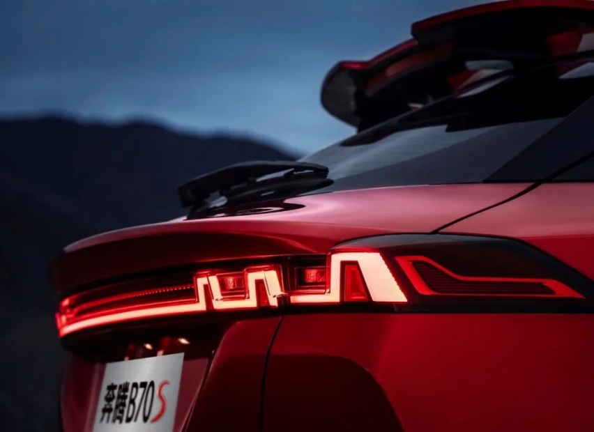 又一台轿跑SUV上市，2.0T＋爱信6AT 顶配不到15万
