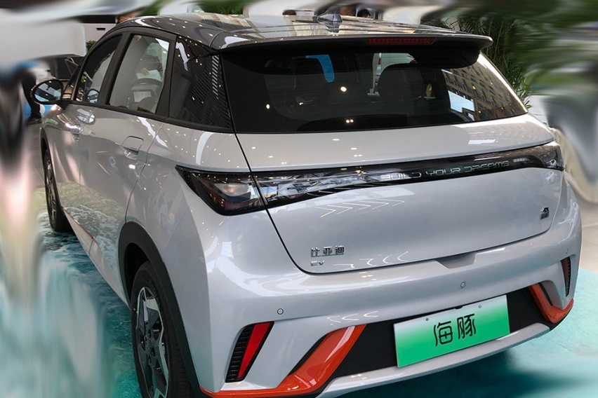 比亚迪海豚：价格乍看挺贵/现实却没优惠卖得好，为啥？