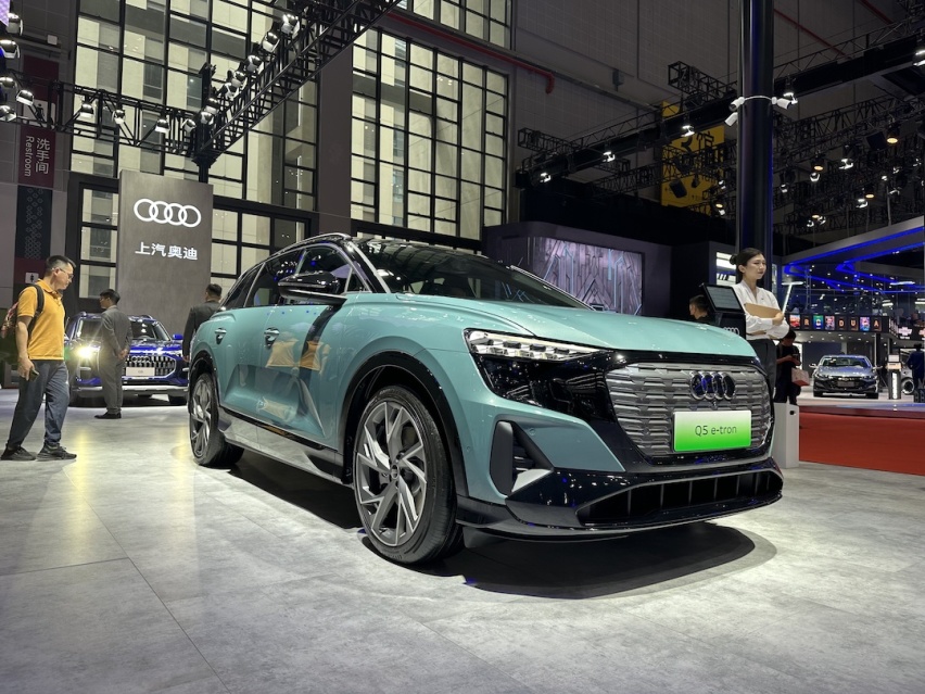 2023上海车展丨外观微调配置升级 23款奥迪Q5 e-tron亮相