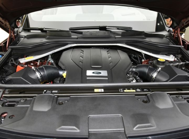 4.4T V8双涡轮，内饰壕无人性，全新路虎揽胜系列成都车展正式上市