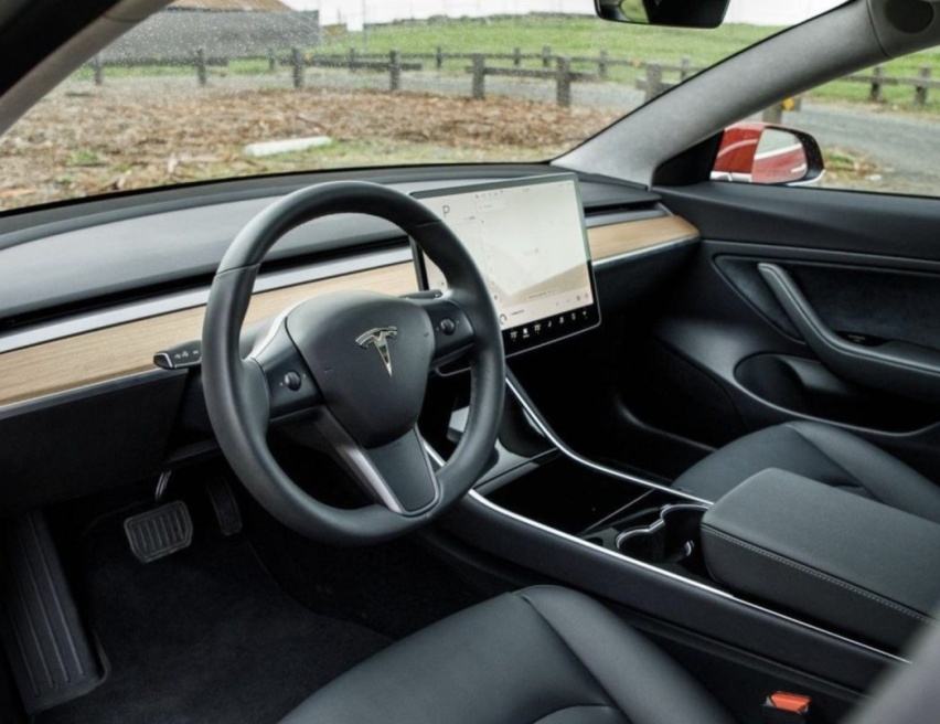 比亚迪海豹，特斯拉Model3，你会怎么选？