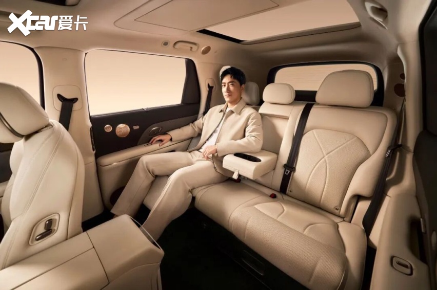 2498万元起智己LS8震撼上市！(图6)