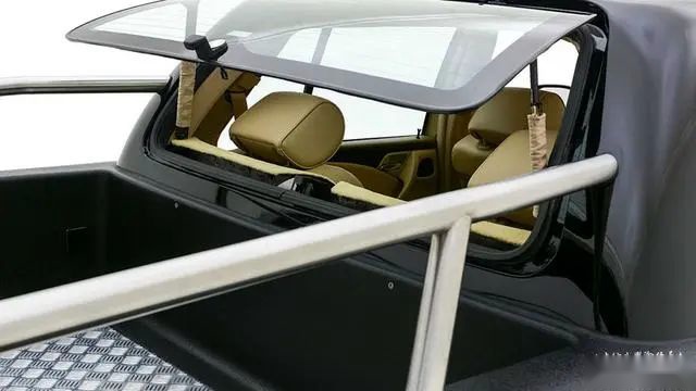 脑回路清奇 奔驰E级旅行车改装皮卡