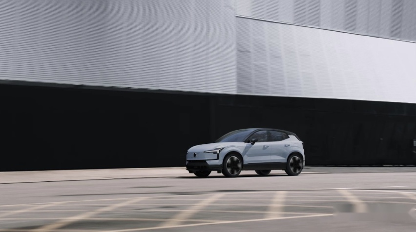 沃尔沃全新小型纯电SUV EX30开启全球首秀