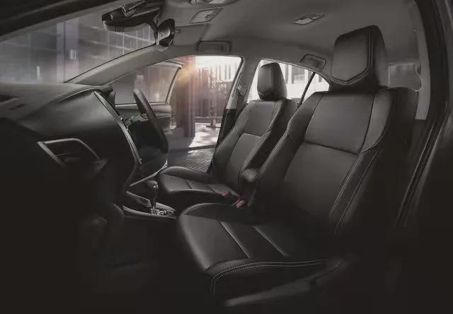 搭载1.2L四缸机，丰田YARiS ATIV约合10.4万元起