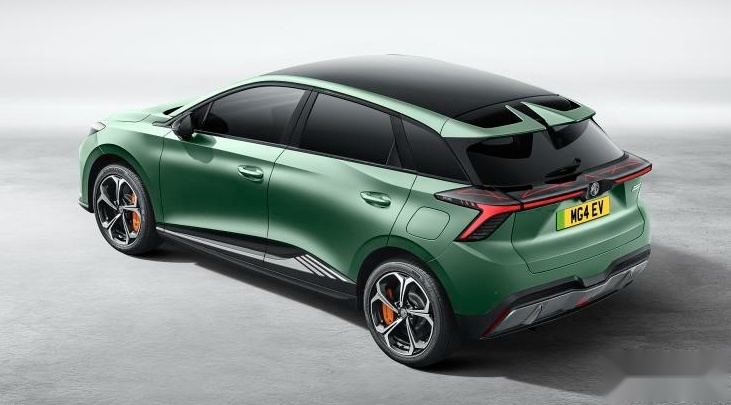 加速达到3.8秒，海外售价约33.6万。MG 4 XPower官图曝光