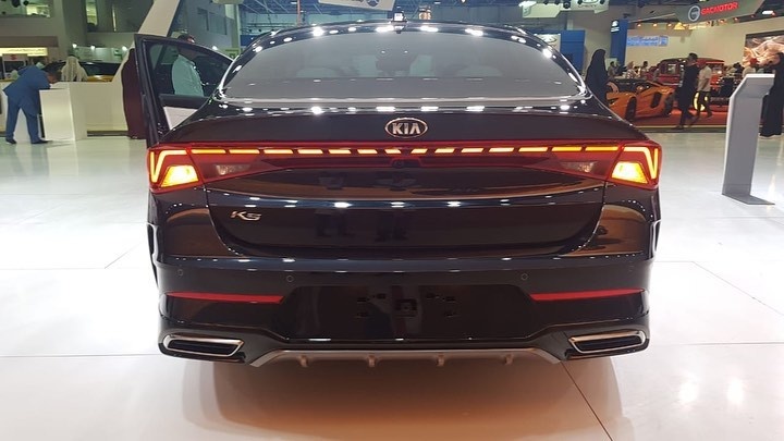 时尚又运动 全新起亚K5海外实车
