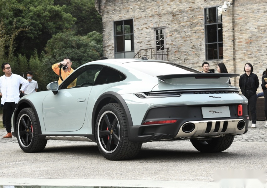 保时捷911出新车，搭载3.0T+8速PDK，能下赛道能越野