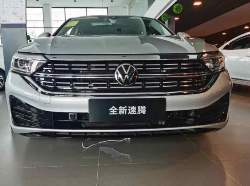 大众速腾又降了！低至9.99万，三款涡轮发动机，月销25566辆