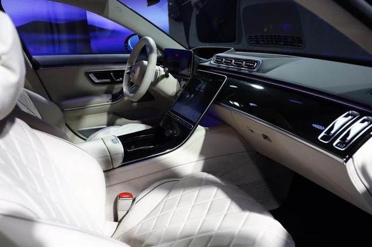 全新一代奔驰S级正式上市 售价89.98-181.88万元