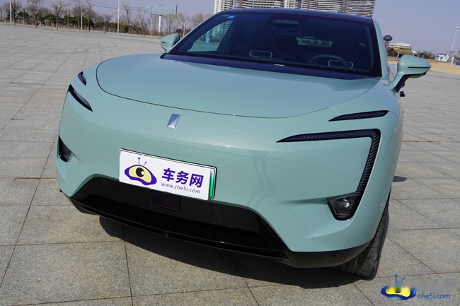 “三巨头”加持 出道即巅峰 试驾阿维塔11智能电动轿跑SUV