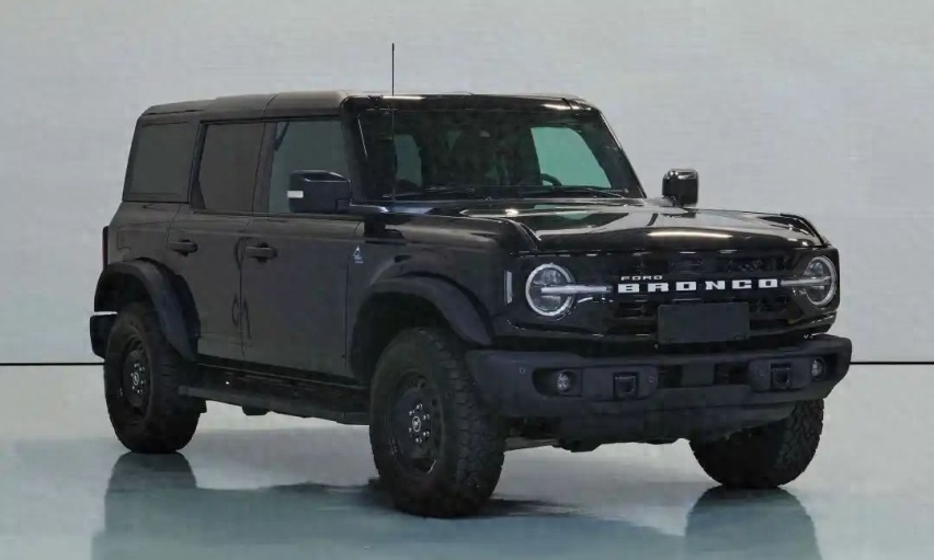 国产福特Bronco实车曝光！2.3T+可拆卸硬顶，坦克300危险了?